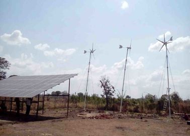 중국 태양 농장 전력 공급 가정과 기능 변환장치통행에 의하여 격자를 가진 풍력 체계 공장